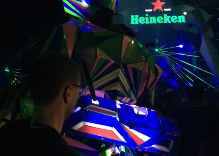 Heineken Arcade - Touch The Music - Image 1